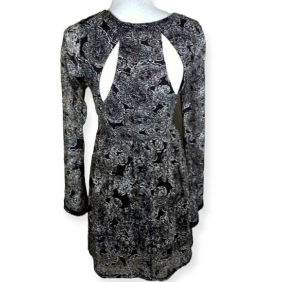 FRANCESCA'S MI AMI BLACK & WHITE BOHO INSPIRED DRESS SZ.XS EUC. - Picture 4 of 6